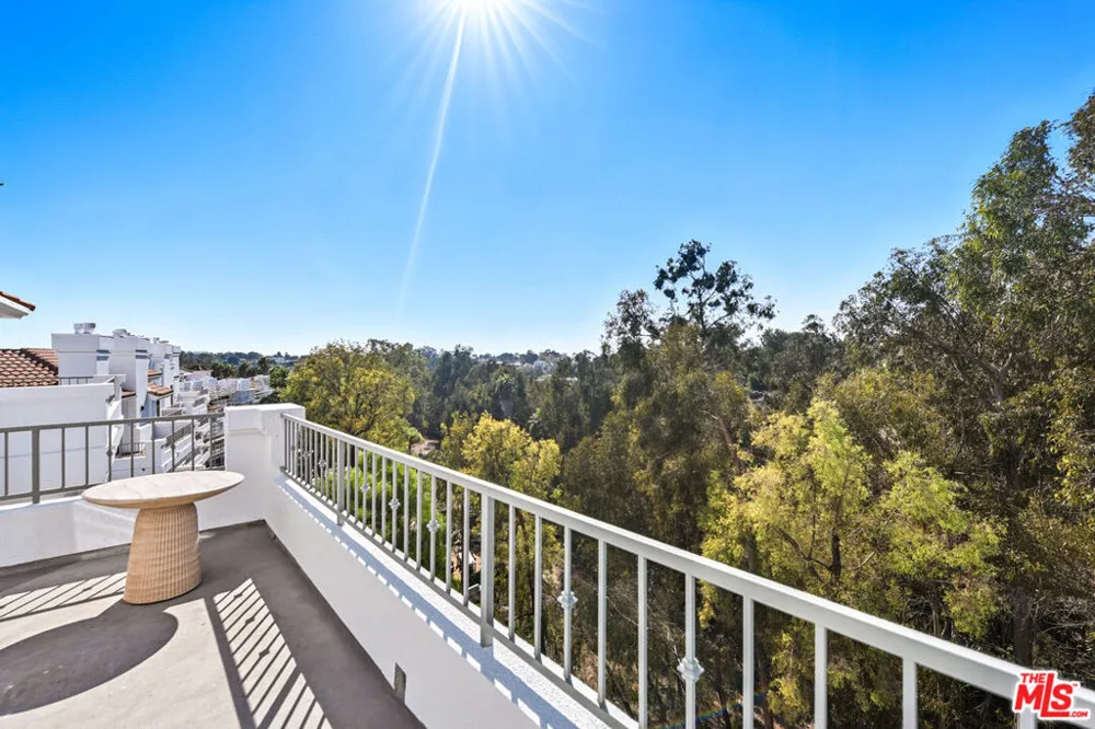 6487 Cavalleri #305 Malibu, CA 90265