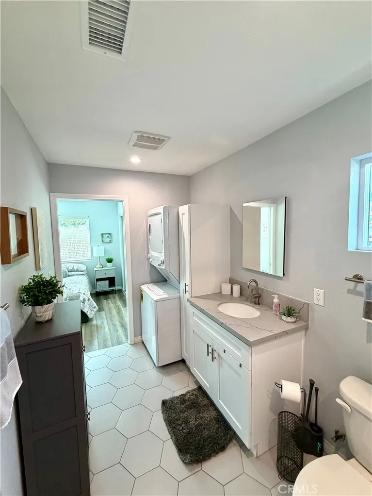 140 Princeton #B Claremont, CA 91711