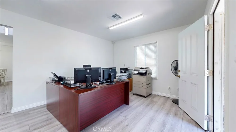 6851 Foothill Boulevard Tujunga, CA 91042