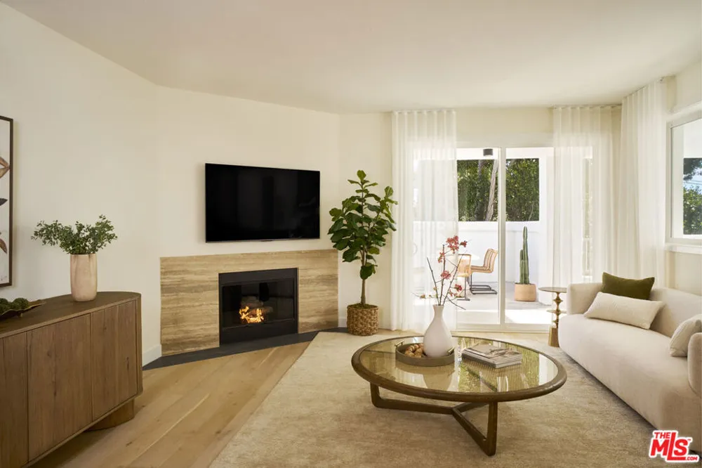 6487 Cavalleri #208 Malibu, CA 90265
