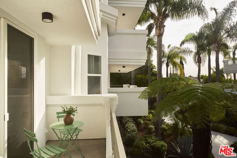 6487 Cavalleri #208 Malibu, CA 90265
