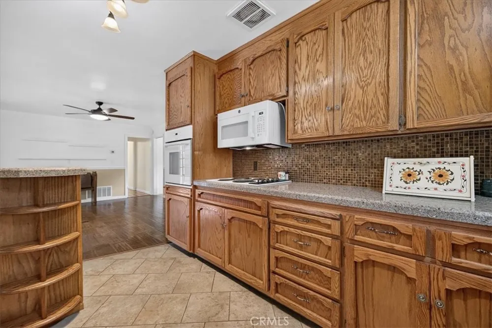 304 Ventura Avenue Gerber, CA 96035