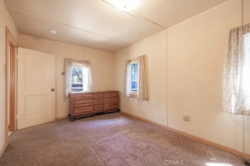 1122 Illini Fawnskin, CA 92333