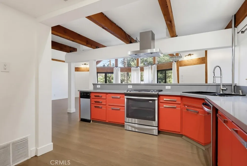 29716 Jackson Castaic, CA 91384