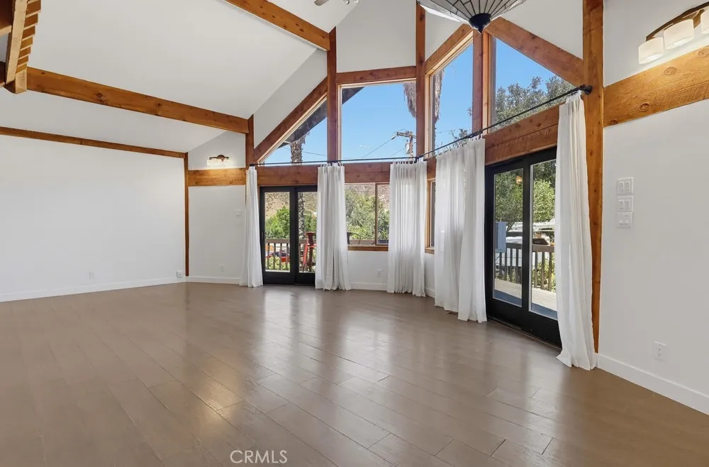 29716 Jackson Castaic, CA 91384