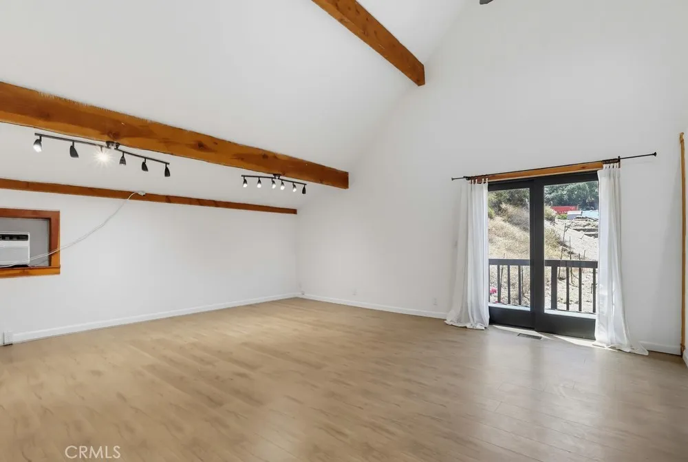 29716 Jackson Castaic, CA 91384