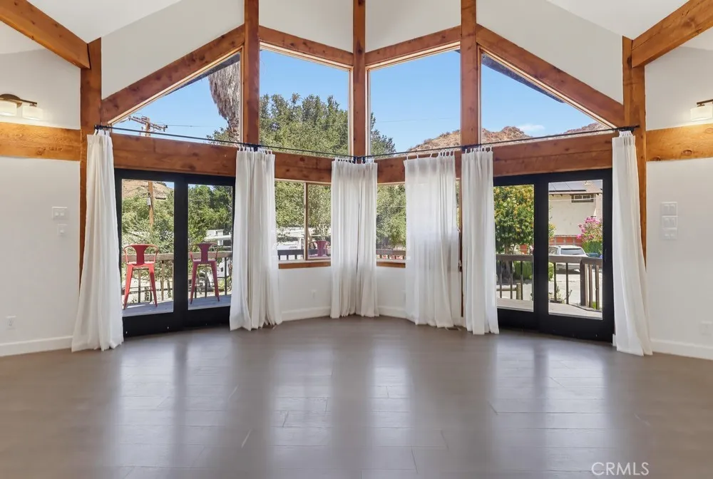 29716 Jackson Castaic, CA 91384