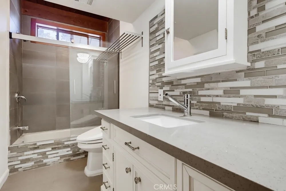29716 Jackson Castaic, CA 91384