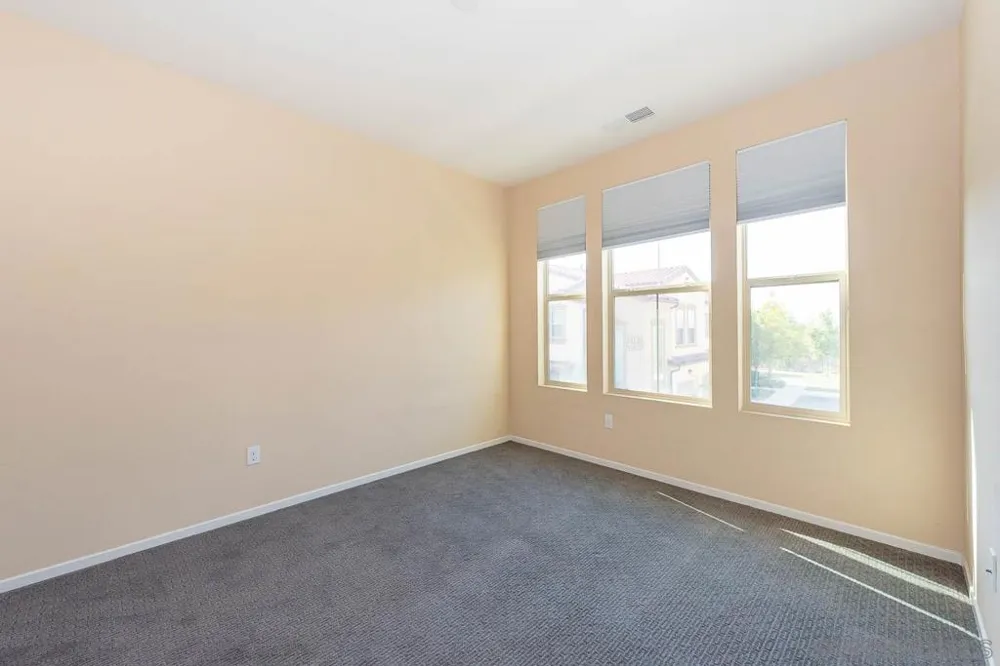 11130 Taloncrest way #19 San Diego, CA 92126