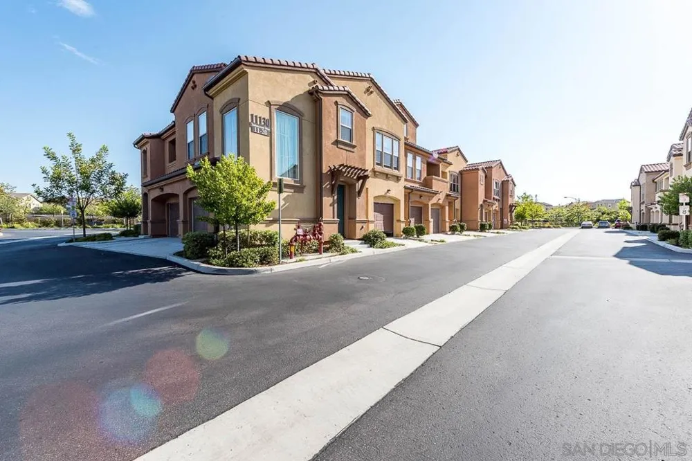 11130 Taloncrest way #19 San Diego, CA 92126
