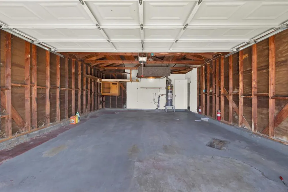 138 Old Oak San Diego, CA 92114