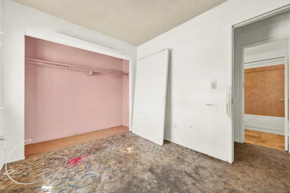 138 Old Oak San Diego, CA 92114