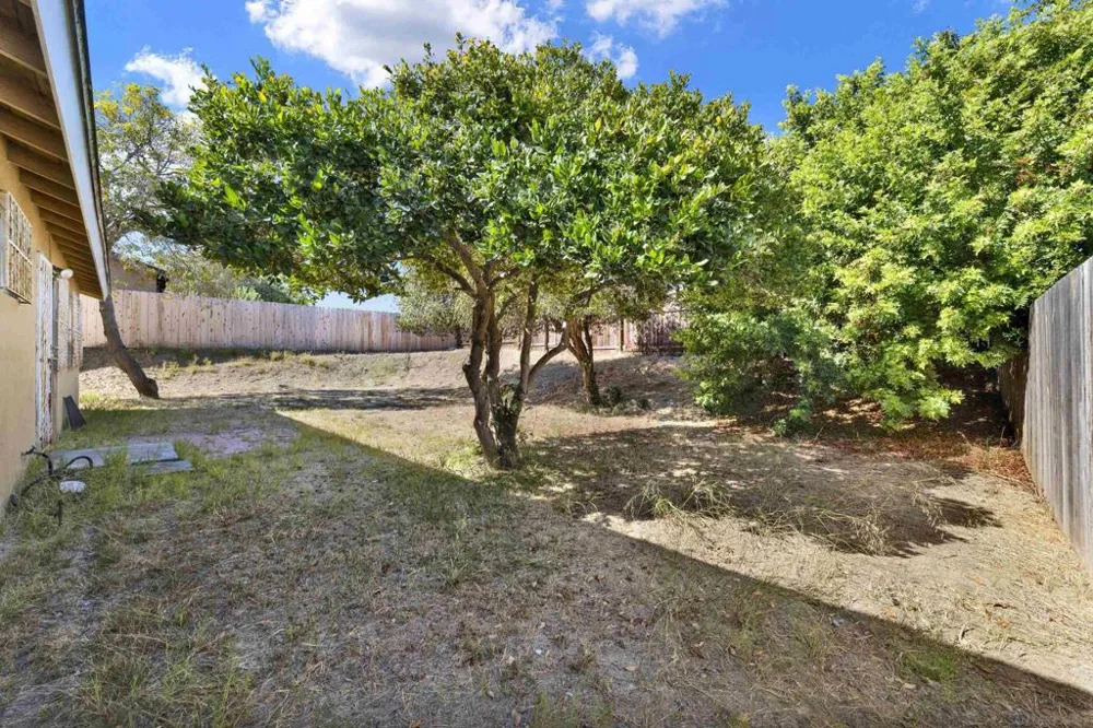 138 Old Oak San Diego, CA 92114