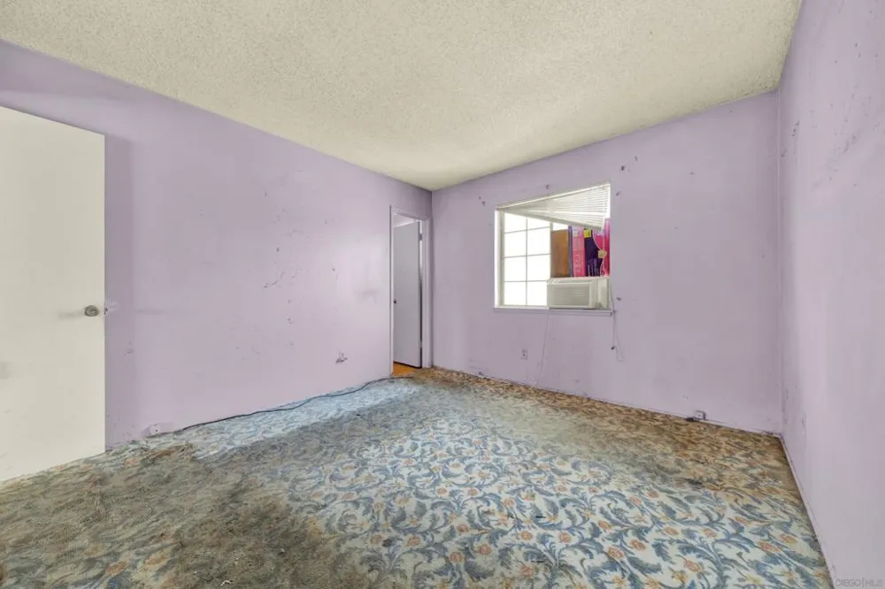 138 Old Oak San Diego, CA 92114
