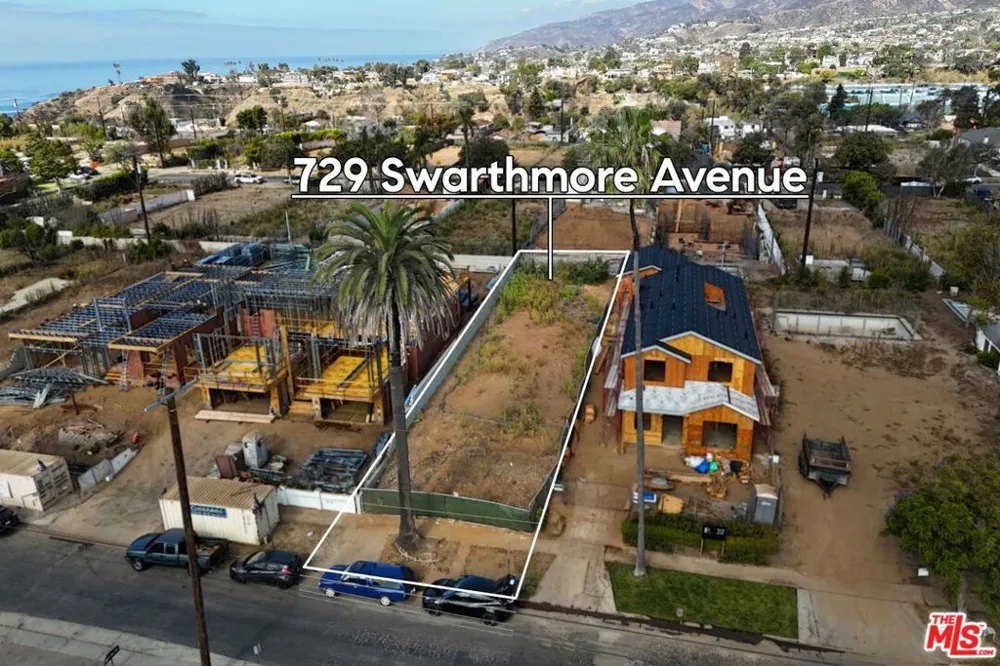 729 Swarthmore Avenue Los Angeles, CA 90272
