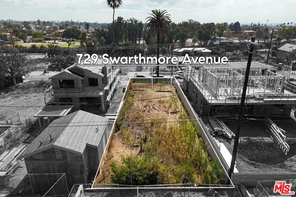 729 Swarthmore Avenue Los Angeles, CA 90272