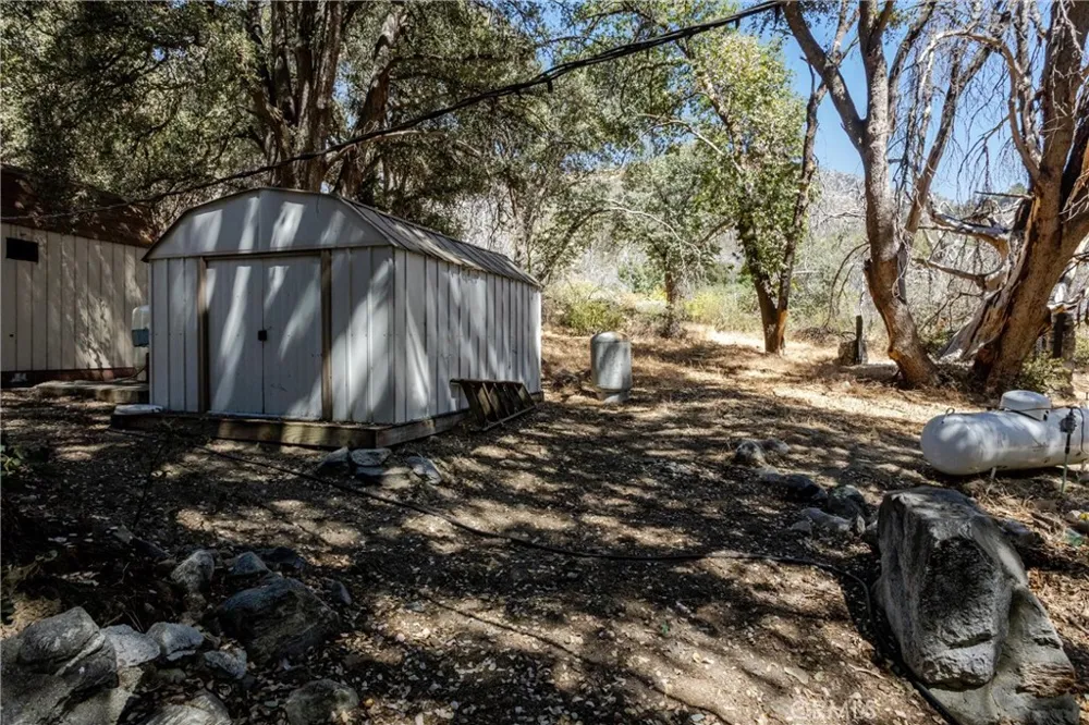 39922 Pine Bench Road Oak Glen, CA 92399