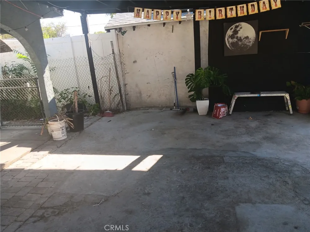 11136 Keswick Street Sun Valley, CA 91352