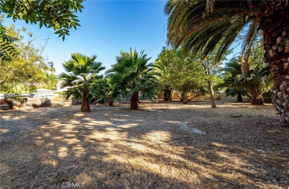 18942 Arminta Street Reseda, CA 91335
