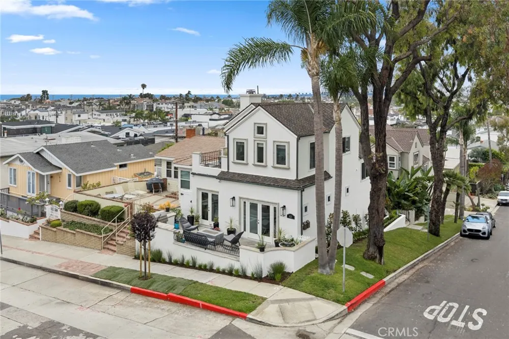 423 Poppy Corona del Mar, CA 92625