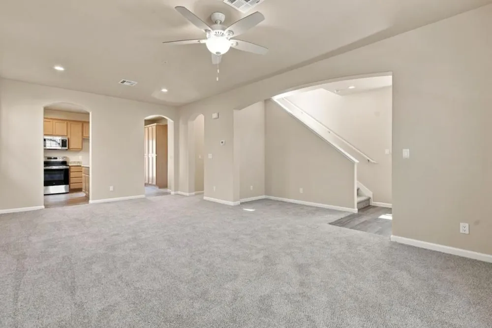 748 S Aurora Way King City, CA 93930
