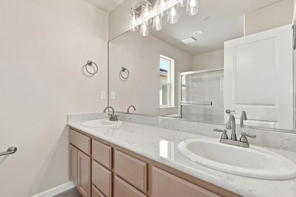 748 S Aurora Way King City, CA 93930