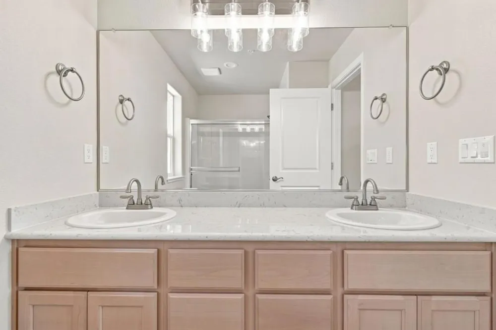 748 S Aurora Way King City, CA 93930