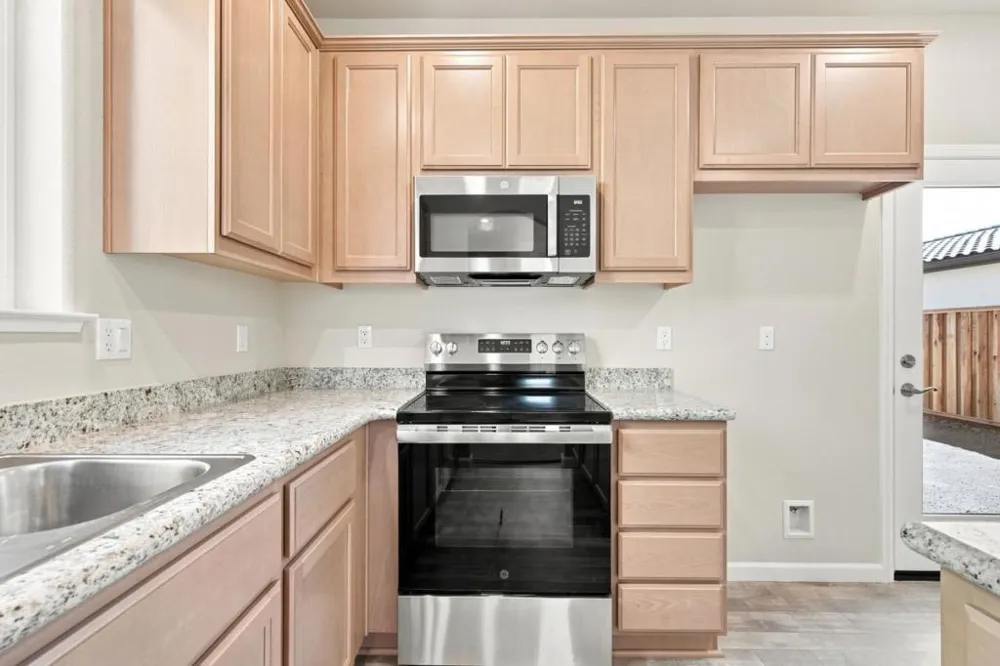 748 S Aurora Way King City, CA 93930