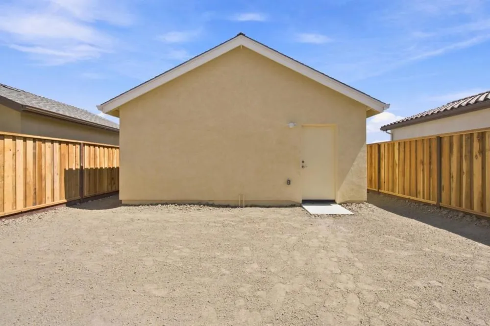 748 S Aurora Way King City, CA 93930