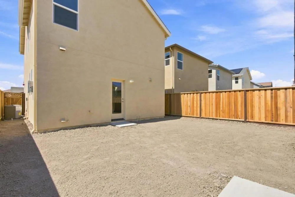 748 S Aurora Way King City, CA 93930