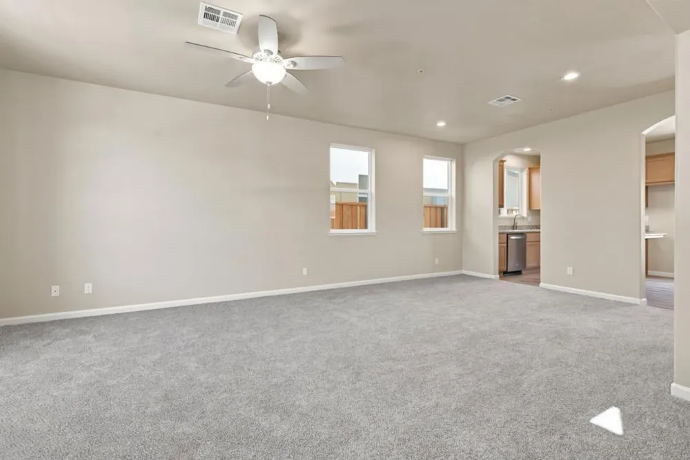 748 Aurora Way King City, CA 93930