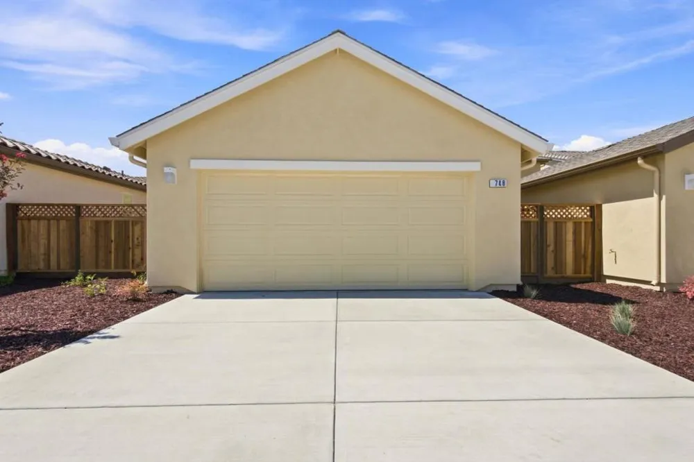 748 Aurora Way King City, CA 93930