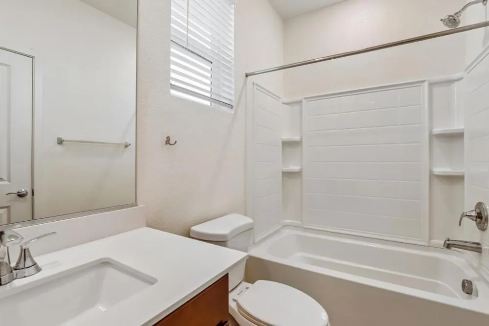2137 Borealis Circle Roseville, CA 95747