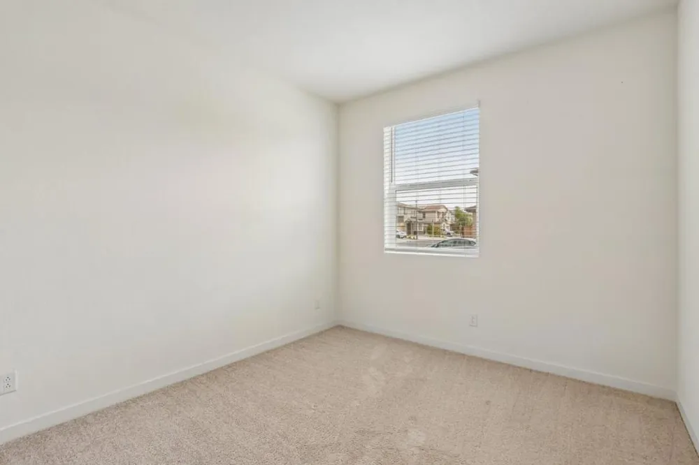 2137 Borealis Circle Roseville, CA 95747