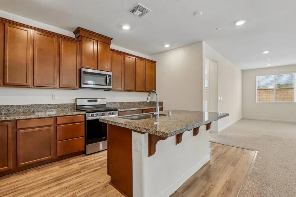 2137 Borealis Circle Roseville, CA 95747