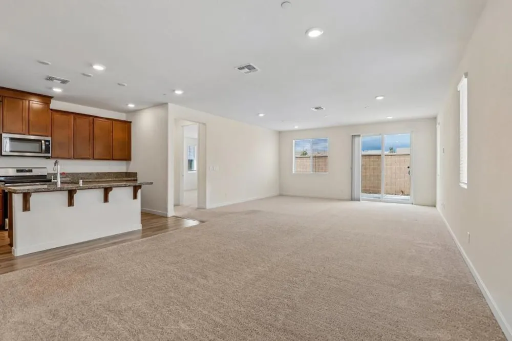 2137 Borealis Circle Roseville, CA 95747