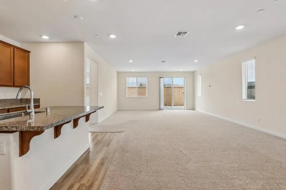 2137 Borealis Circle Roseville, CA 95747