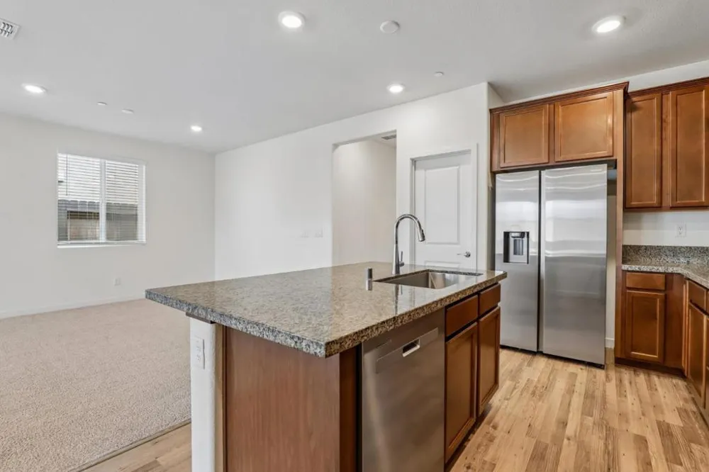 2137 Borealis Circle Roseville, CA 95747