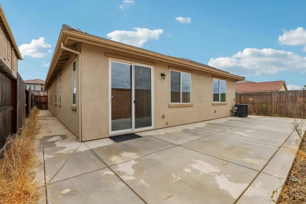 2137 Borealis Circle Roseville, CA 95747