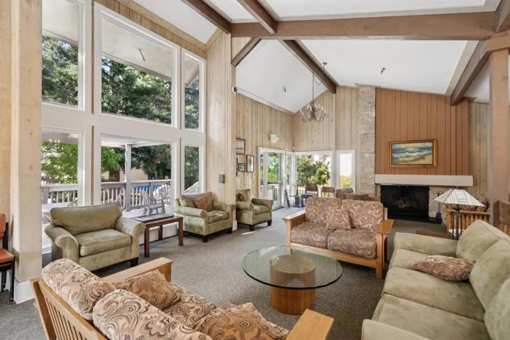 19417 Vineyard Lane Saratoga, CA 95070