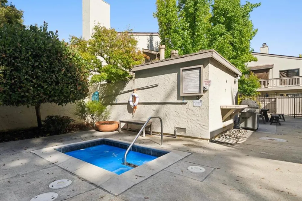 19417 Vineyard Lane Saratoga, CA 95070