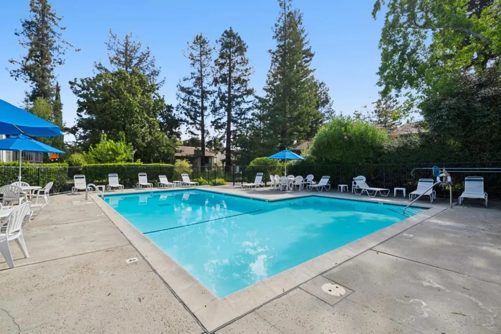 19417 Vineyard Lane Saratoga, CA 95070