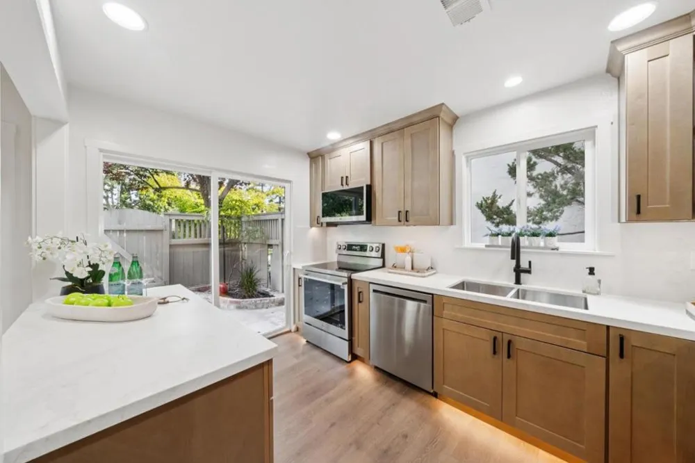 19417 Vineyard Lane Saratoga, CA 95070