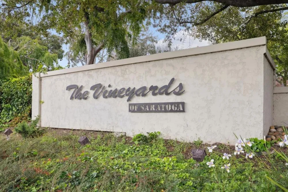 19417 Vineyard Lane Saratoga, CA 95070