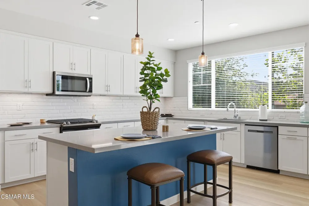 1953 Cottage Drive #6 Simi Valley, CA 93065
