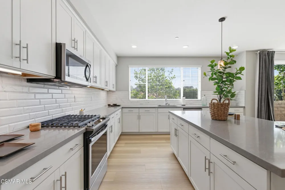 1953 Cottage Drive #6 Simi Valley, CA 93065