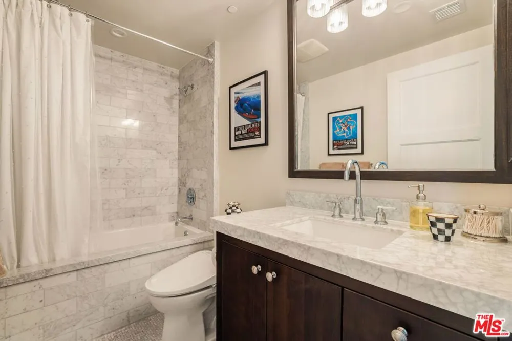 823 S Bundy Drive #111 Los Angeles, CA 90049