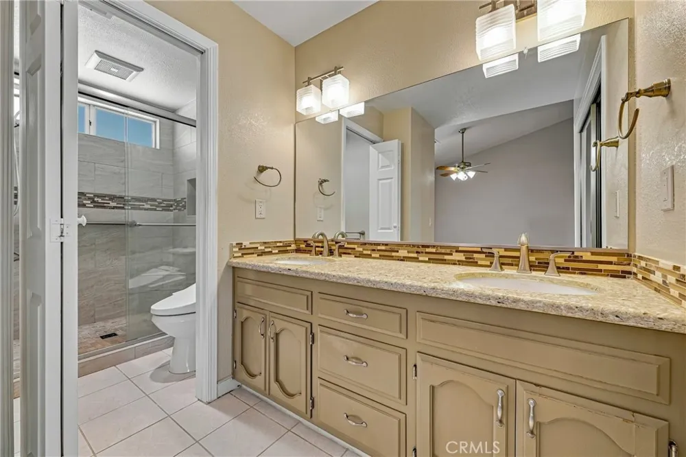 3311 Shamrock Merced, CA 95340