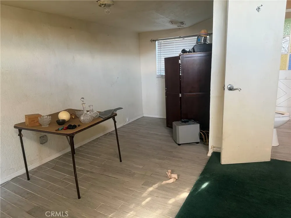 3405 E Harding Long Beach, CA 90805