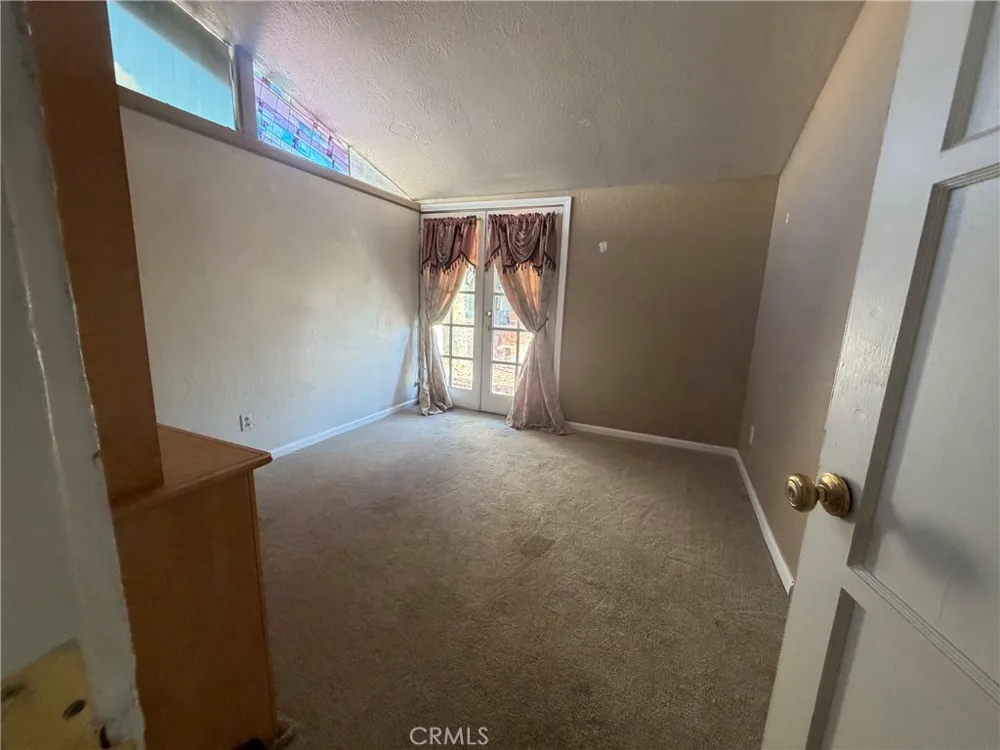 3405 E Harding Long Beach, CA 90805